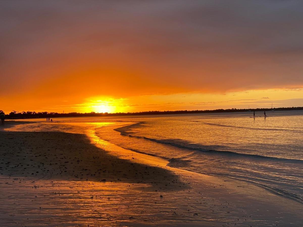 Riviera Resort Hervey Bay Bagian luar foto