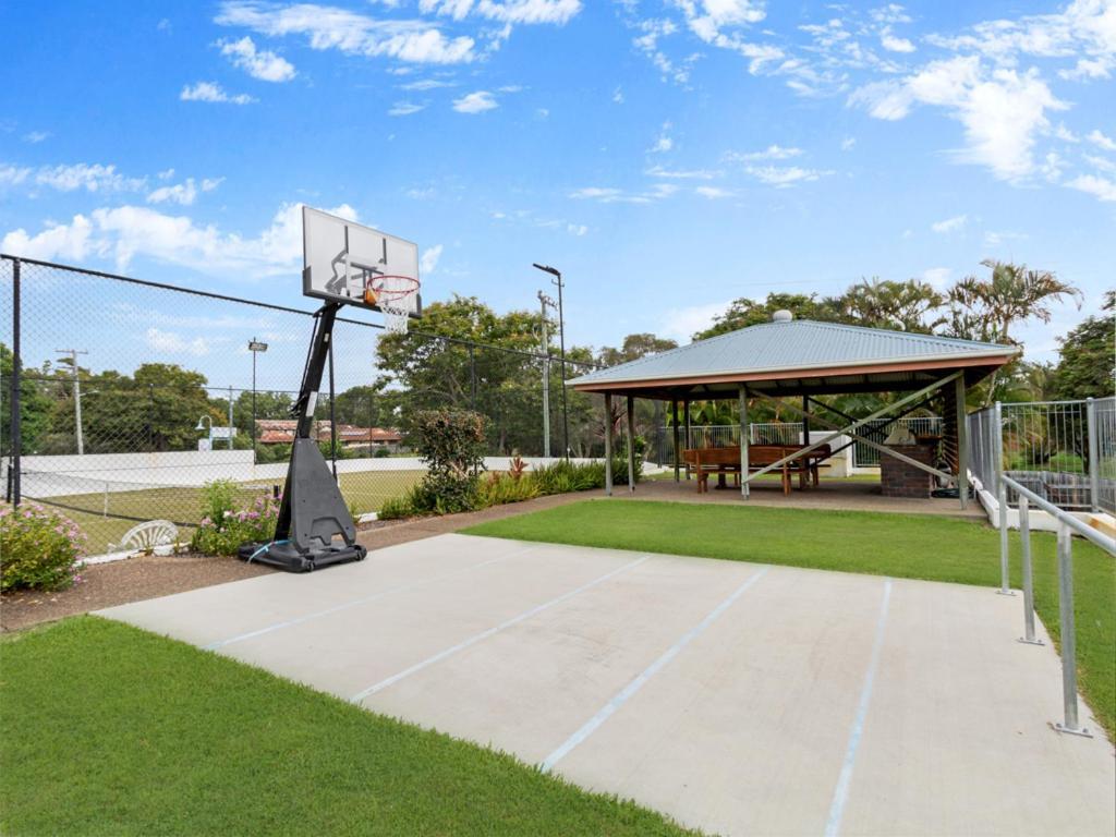 Riviera Resort Hervey Bay Bagian luar foto